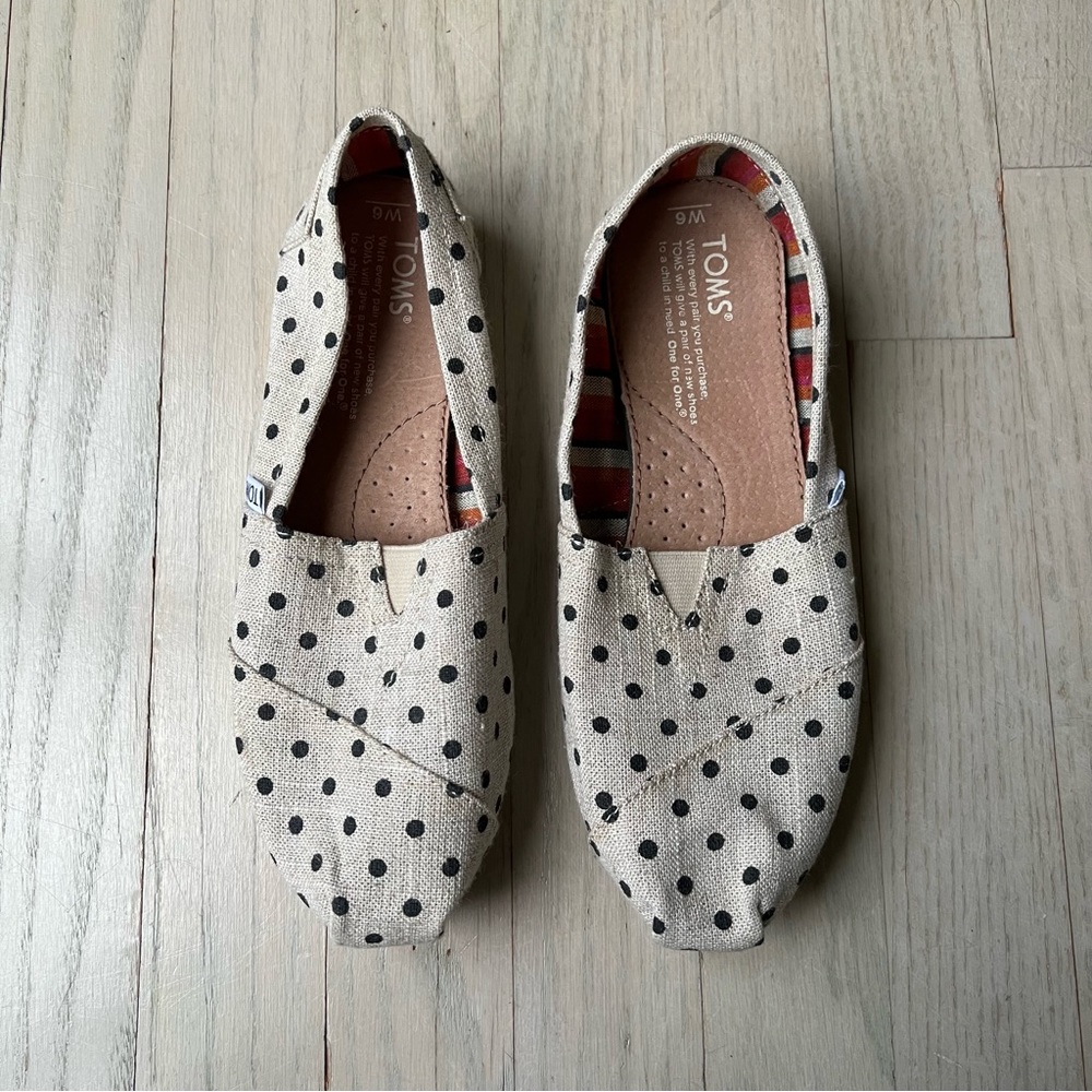 Toms Burlap Polka Dot Tan/Black Shoes